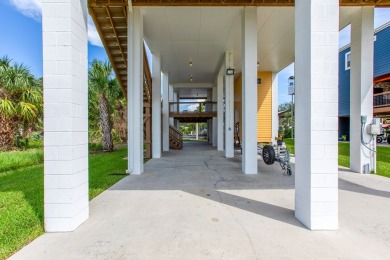 Stunning Waterfront Retreat with Gulf Views. Welcome to this