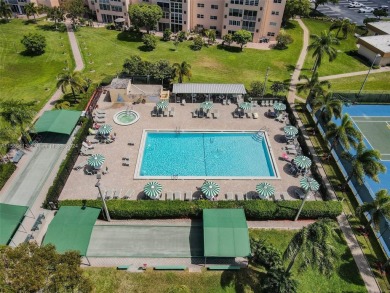 Stunning, almost a new construction, Ground-floor Unit!