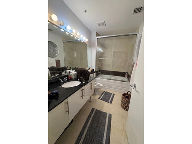 Stunning views in this rare 4016 unit at Brickell on the River