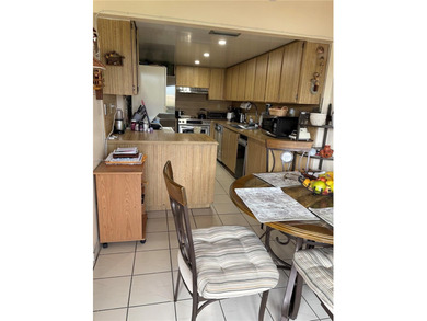 Great opportunity . 2 bedroom 2 bath . Located close to FIU