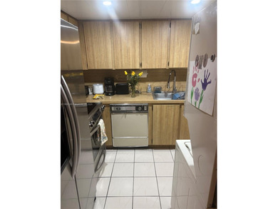 Great opportunity . 2 bedroom 2 bath . Located close to FIU