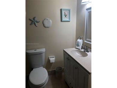 Great opportunity . 2 bedroom 2 bath . Located close to FIU