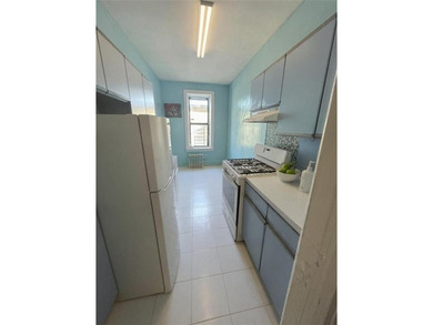 Live just moments from the sand and sea in this inviting