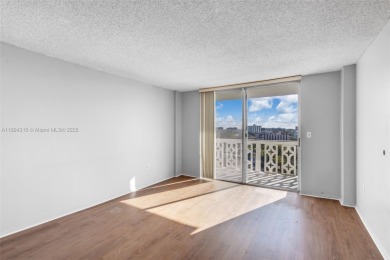 Welcome to Keystone Harbor Club! Spacious 1-bedroom, 1-bath