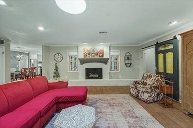 Beautifully maintained and updated 3BR/2BA home in Foxcroft