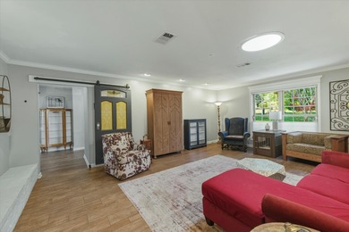 Beautifully maintained and updated 3BR/2BA home in Foxcroft