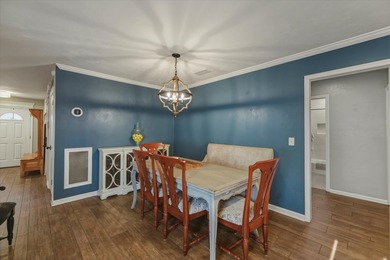 Beautifully maintained and updated 3BR/2BA home in Foxcroft