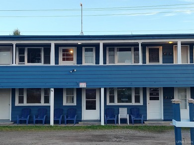 MICHIGAN HOSPITALITY DESTINATION! Set among the sparkling waters