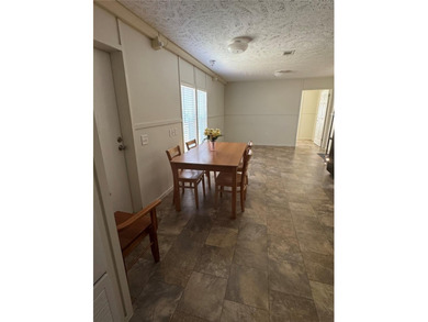 Exceptional 2 Bed, 1 bath home in Zephyrhills with NO HOA!!  NO