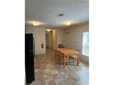 Exceptional 2 Bed, 1 bath home in Zephyrhills with NO HOA!!  NO