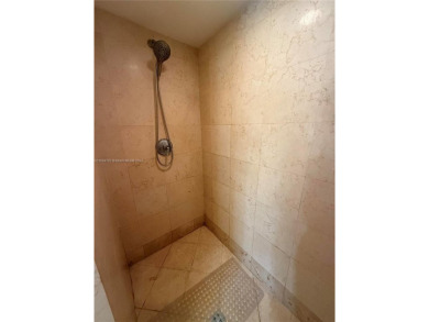 UNFURNISHED AND SPACIOUS THESE 3 BEDS 3 FULL BATHS. CONDO OFFERS