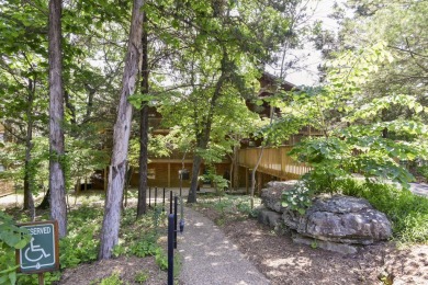 Your lake escape awaits! Discover the ultimate blend of