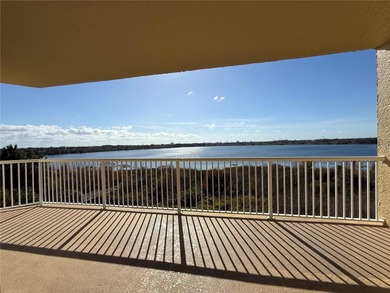 Gorgeous Turkey Lake frontage Condo on the 6th floor, bright