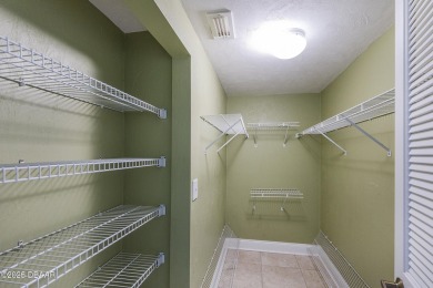 AN AMAZING OPPORTUNITY FOR INVESTORS. The unit directly below