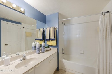 AN AMAZING OPPORTUNITY FOR INVESTORS. The unit directly below