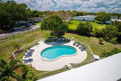 Spacious 2BD / 2BA condo in North Miami, very safe community