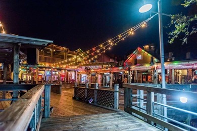 Simply Fabulous Studio by Baytowne Wharf! Beautifully updated