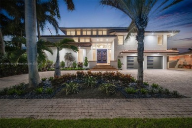 Welcome to 1925 Harbourview Drive, 100' on the Intracoastal