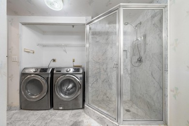 Calling all investors and renovators -- this oversized 2 bed, 3