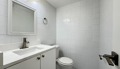 Welcome to Keystone Harbor Club! Newly renovated, spacious 1BD/1