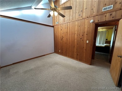 Charming 3 bed, 1.5 bath earth contact home on a quiet dead-end