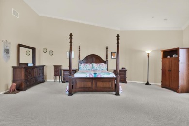 STUNNING 3BR/3BA END-UNIT TOWNHOUSE WITH OVERSIZED GARAGE &