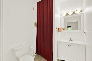 STUNNING 3BR/3BA END-UNIT TOWNHOUSE WITH OVERSIZED GARAGE &