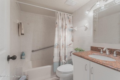 This 7th floor gated community offers breathtaking river views