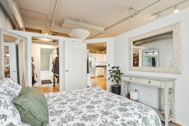 Bright, move-in ready 2BD/2BA loft in University Village with