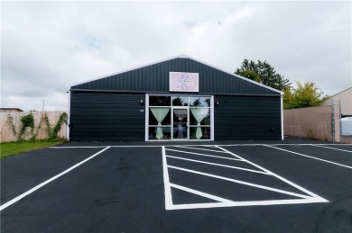 Don't miss this opportunity to own a versatile commercial