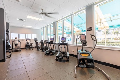 1/1/1 WAVES AT HOLLYWOOD 
GREAT VIEWS AND