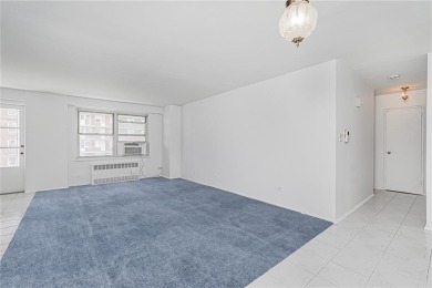 Welcome to Waterview Towers, located in the Bath Beach section