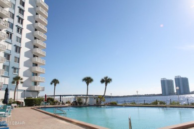 WELCOME TO THE SOUGHT AFTER BAYSHORE BATH & TENIS CLUB! ENJOY