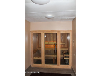 WELCOME TO THE SOUGHT AFTER BAYSHORE BATH & TENIS CLUB! ENJOY