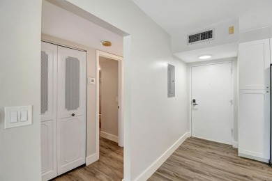 Live on this beautiful & unique secure island in the heart of Ft