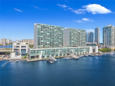Waterfront 3BD/3BA residence at 400 Sunny Isles with wide open