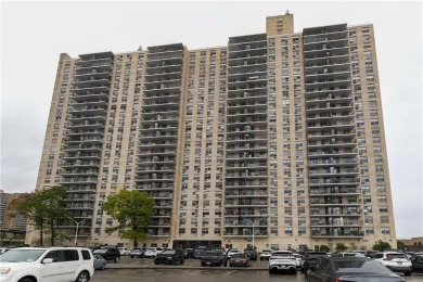 Luxury Living in Brighton Beach - Bright water Towers Condo
