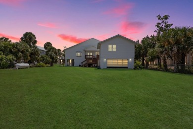 Welcome to your dream retreat on Florida's beautiful Nature