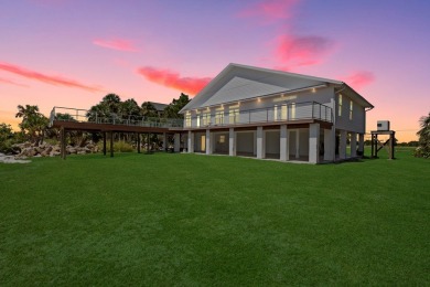 Welcome to your dream retreat on Florida's beautiful Nature