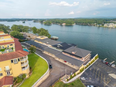 Lake Hamilton Luxury Condo - 3,808 Sq Ft + Rare Boat Slip & Lift
