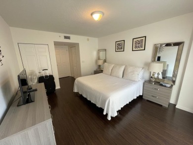 MOTIVATED  BEST PRICE IN THE BUILDING
This stunning 5th floor