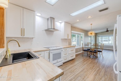 Fantastic Highly Sought after Venture Out Home! You need to