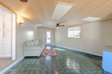 Fantastic Highly Sought after Venture Out Home! You need to