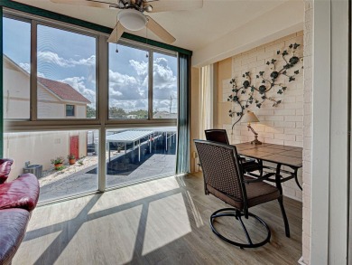 Welcome to your slice of Florida paradise! This beautiful