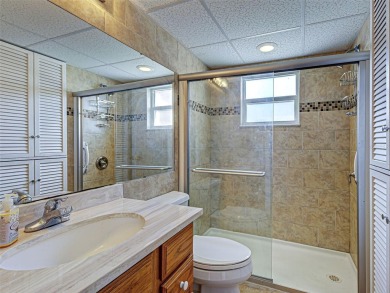 Welcome to your slice of Florida paradise! This beautiful