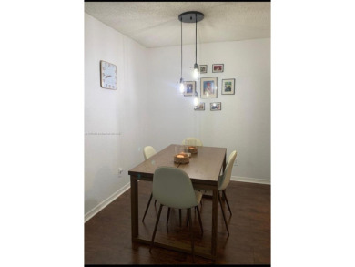 Beautiful and well-maintained 1 bedroom, 1 bathroom condo