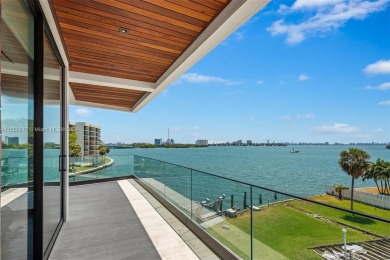 Stunning Bay/Canal Contemporary Residence- 100+ ft on deep water