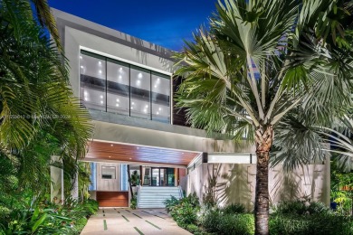 Stunning Bay/Canal Contemporary Residence- 100+ ft on deep water