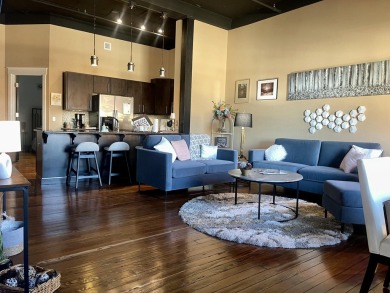 Executive unit ready for someone who's ready to enjoy all