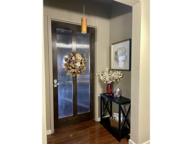 Executive unit ready for someone who's ready to enjoy all